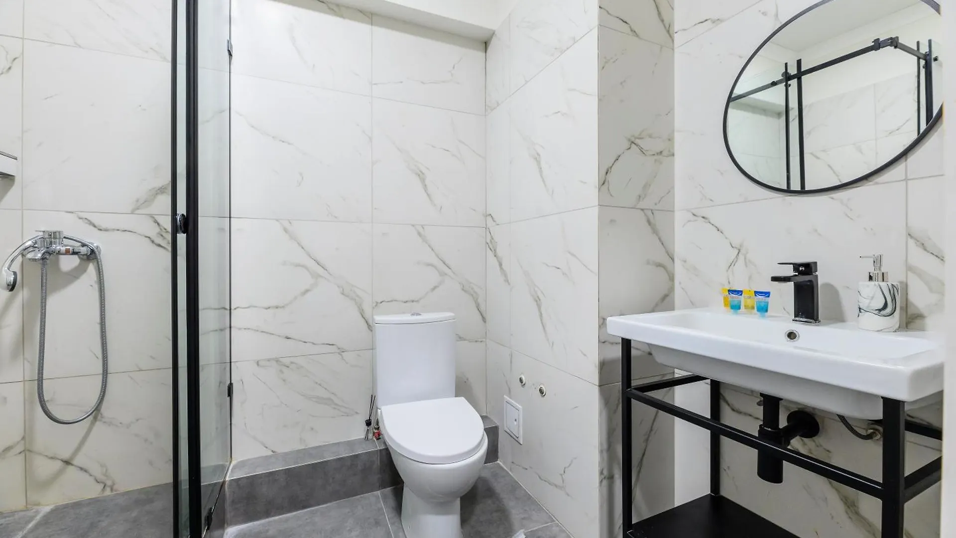 Apartment Country Style In The Heart Of The City Almaty