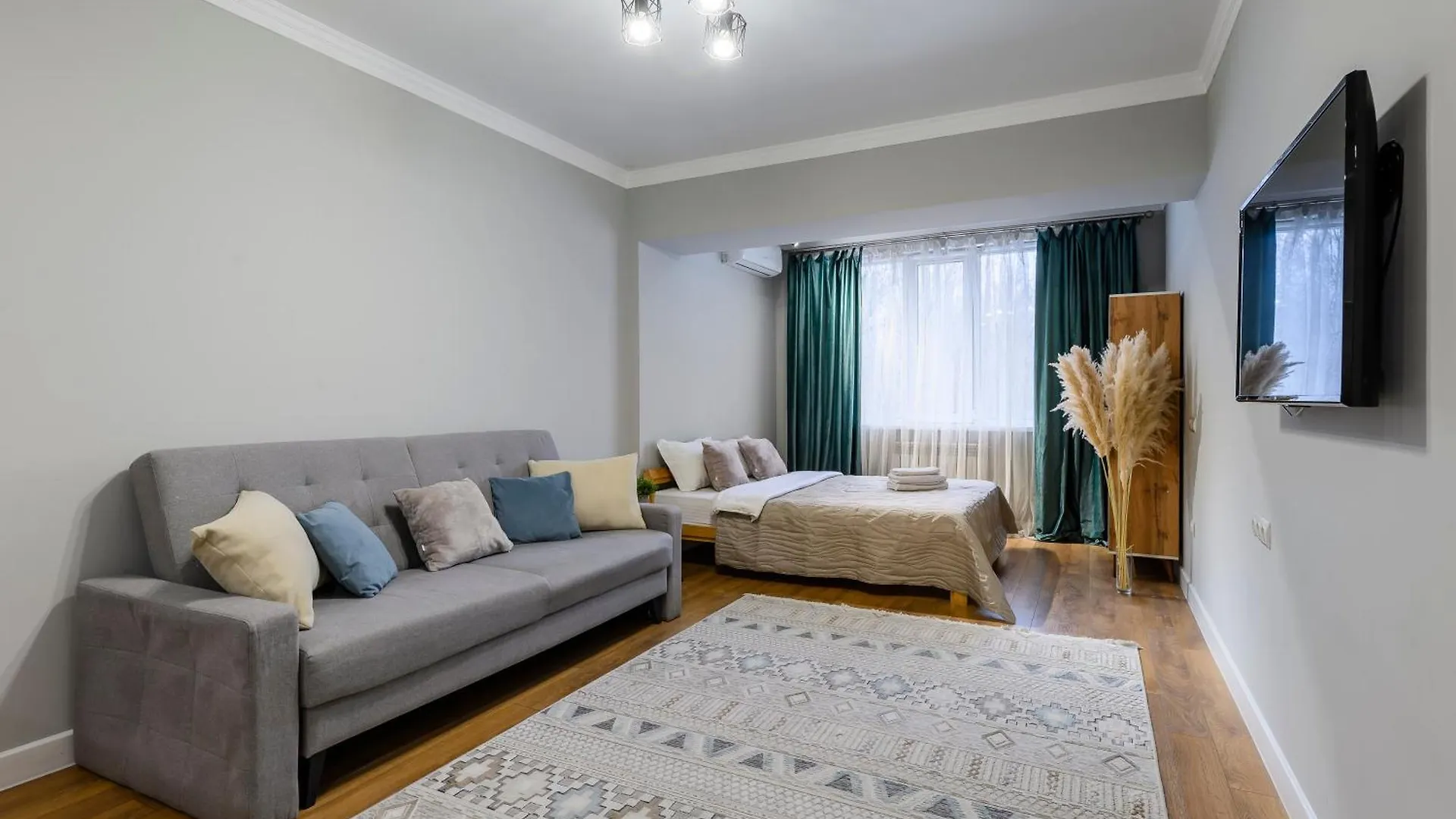 Country Style In The Heart Of The City Almaty
